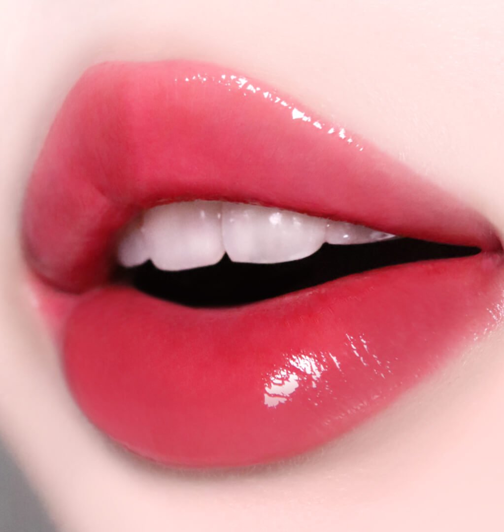 LipHip Glossy Lip Tint L24 - Model Lifestyle