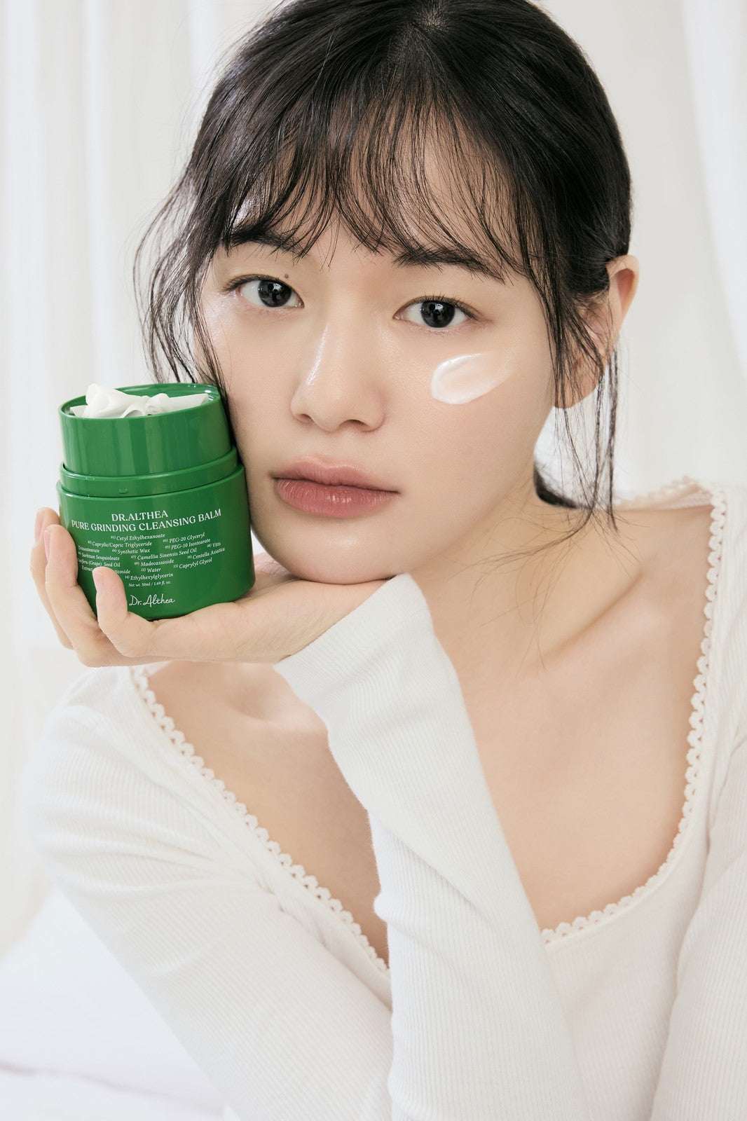 Dr. Althea Cleansing Balm - Model Texture