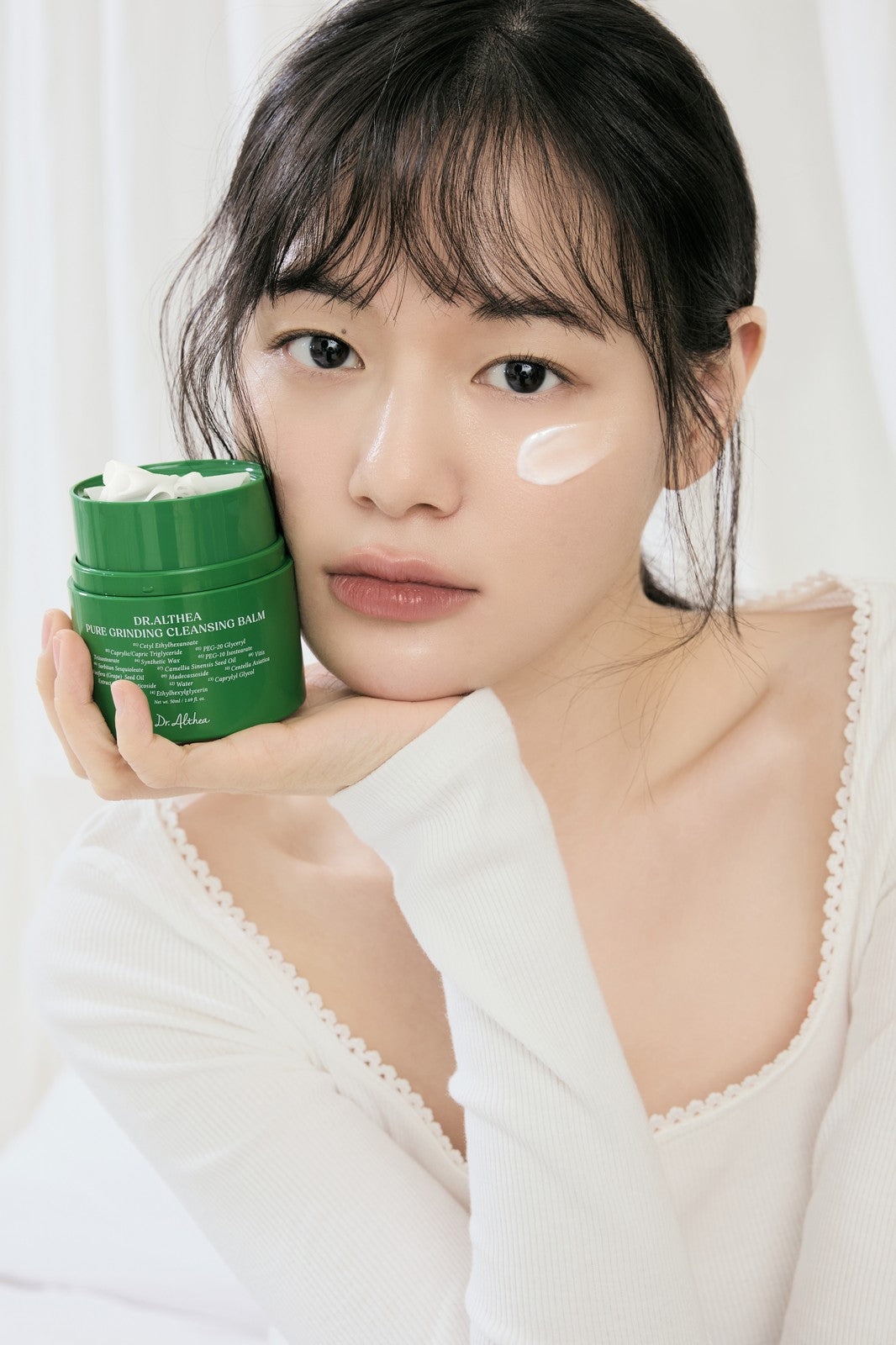 Dr. Althea Cleansing Balm - Model Texture