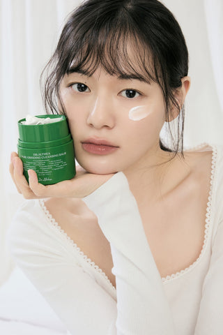 Dr. Althea Cleansing Balm - Model Texture